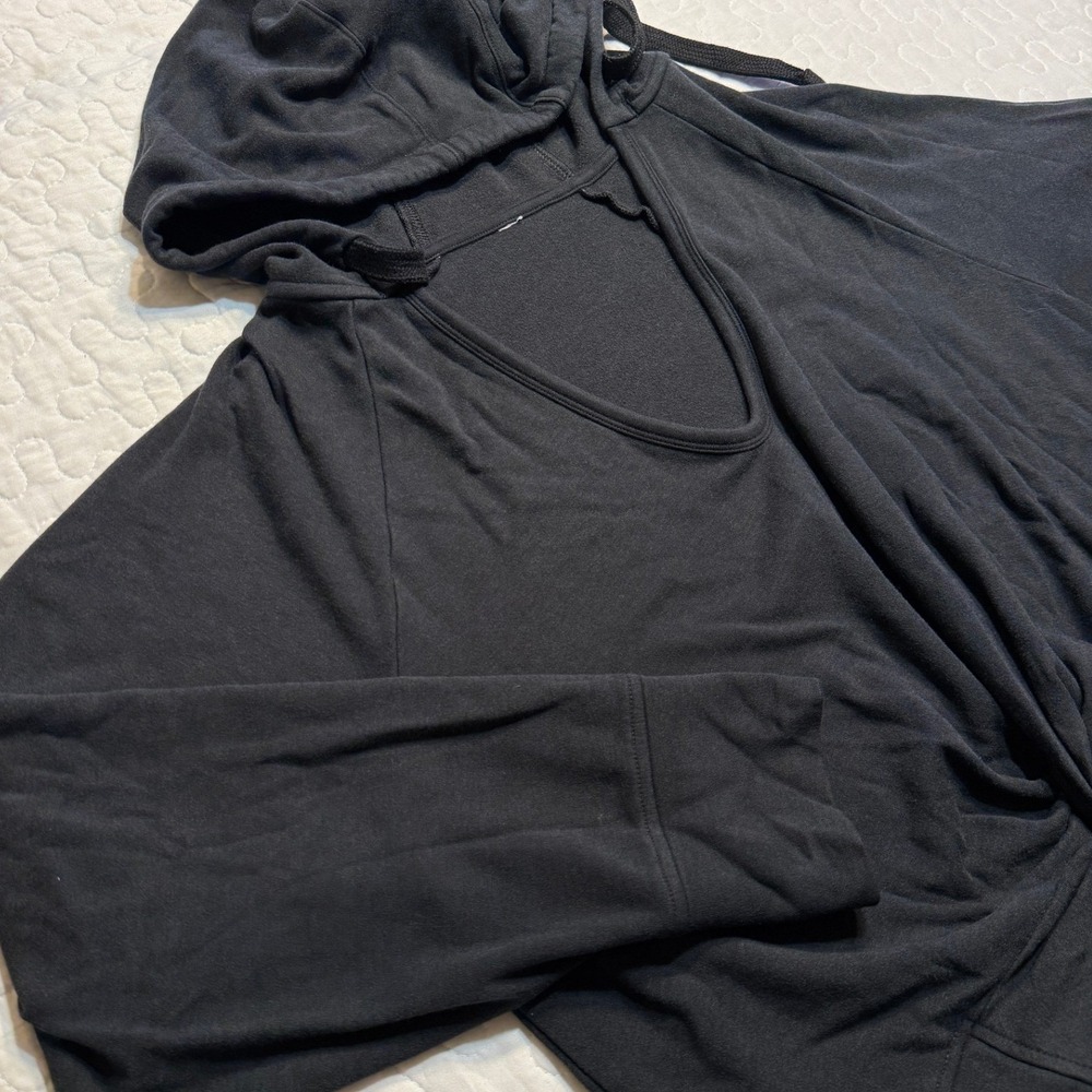 Women M Hoodie Black V-Neck Long Sleeve Athleisure STREETWEAR YOGA GYM LOUNGE